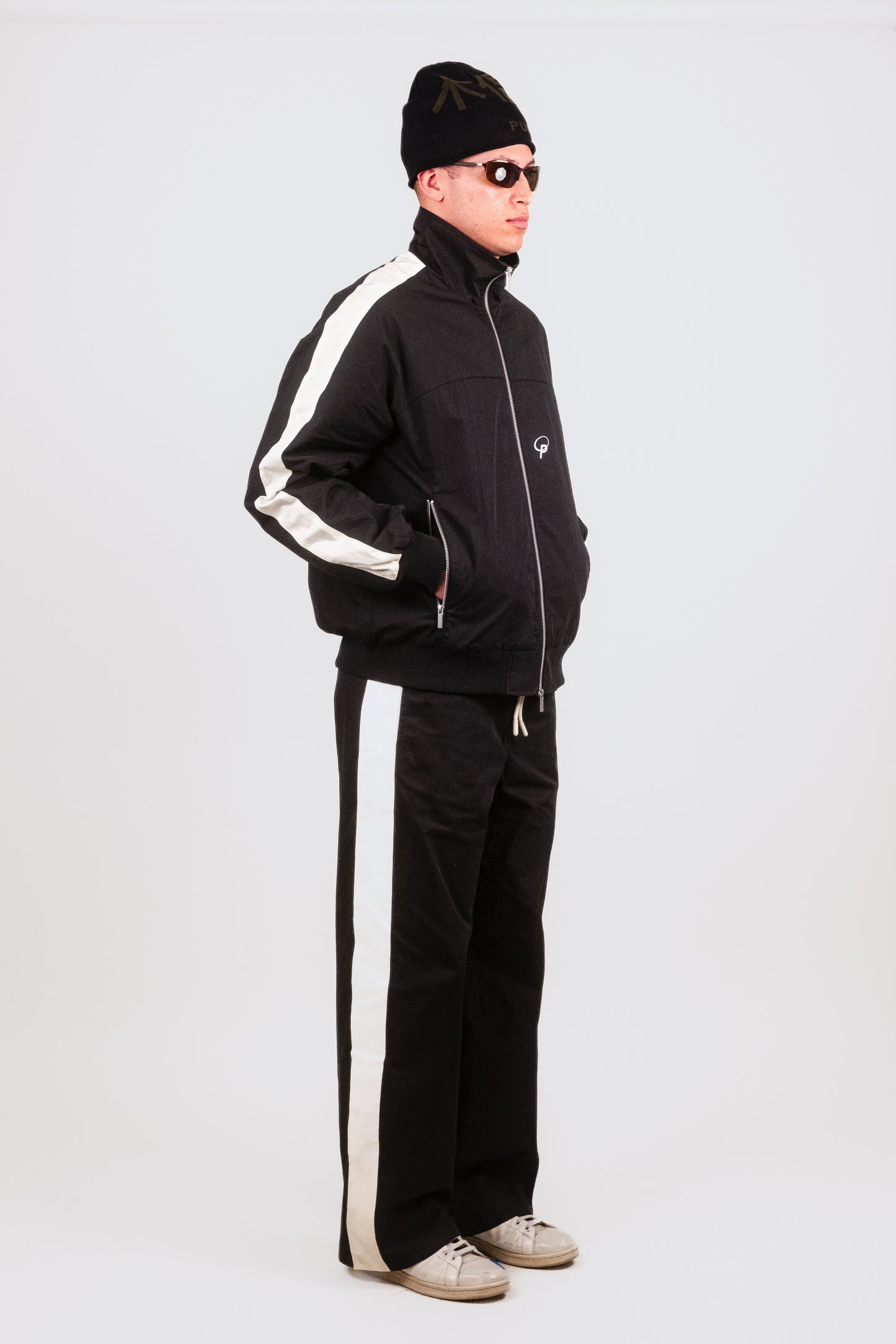 Sports Bottom - Puppet Theater