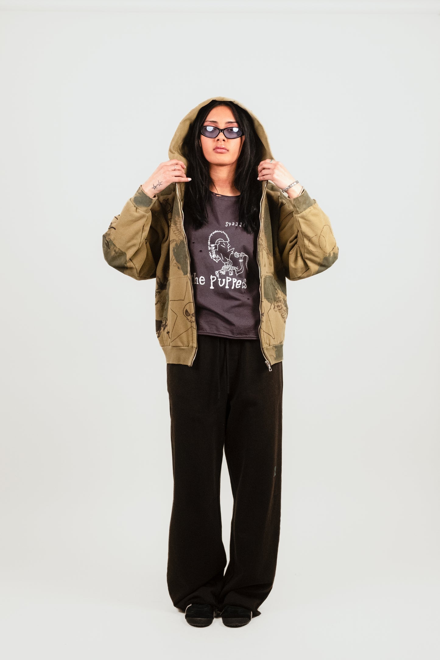 Second Skin Hoodie in Grunge - Puppet Theater