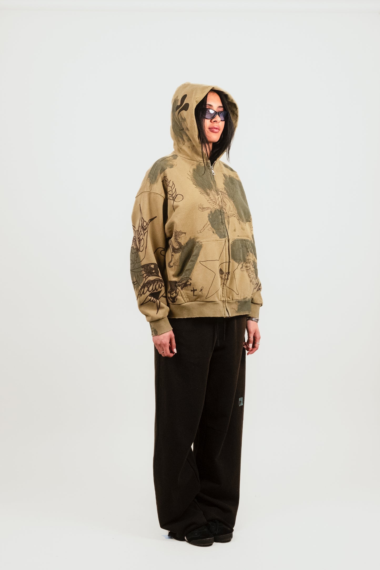 Second Skin Hoodie in Grunge - Puppet Theater