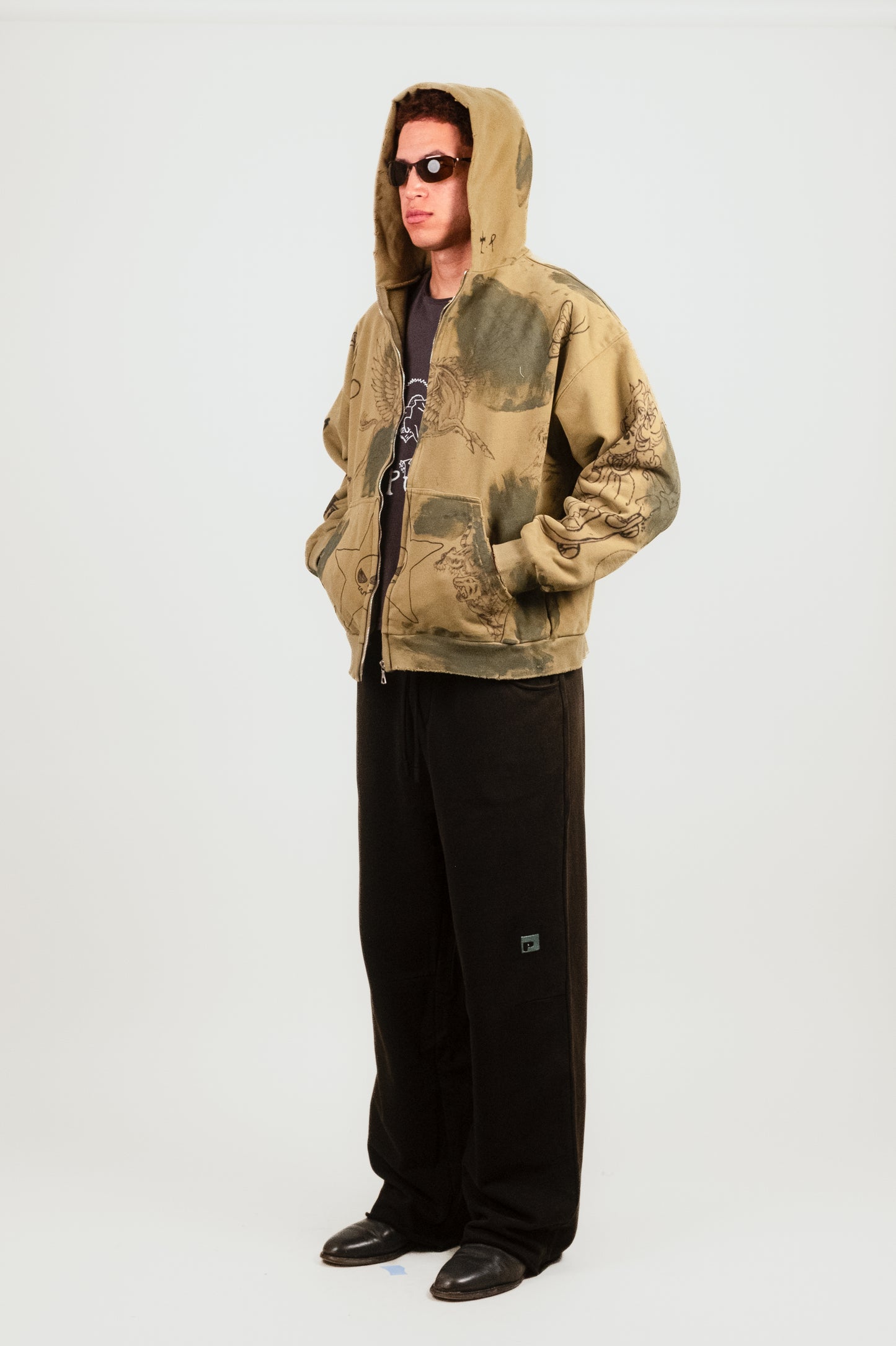 Second Skin Hoodie in Grunge - Puppet Theater