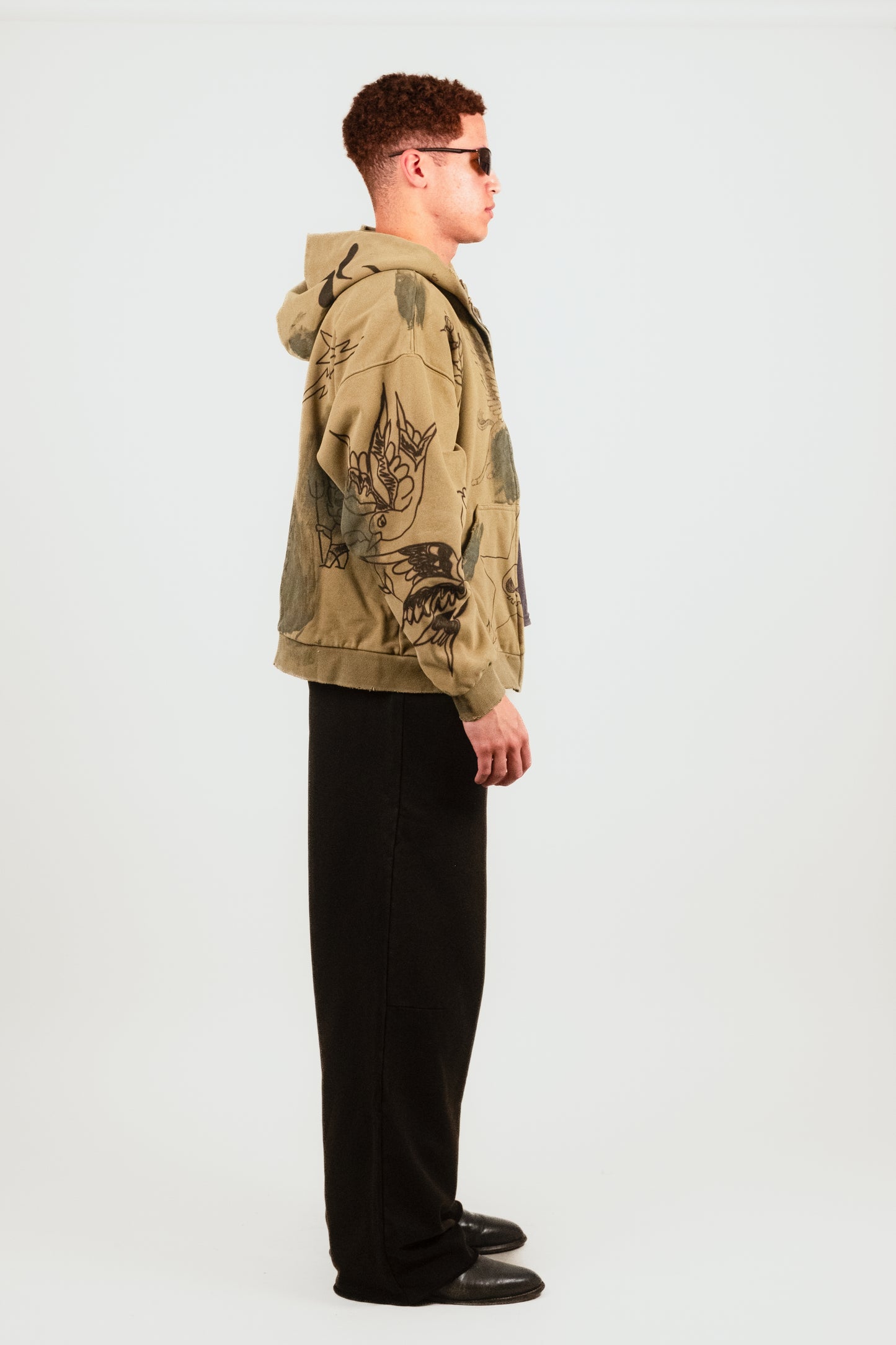Second Skin Hoodie in Grunge - Puppet Theater