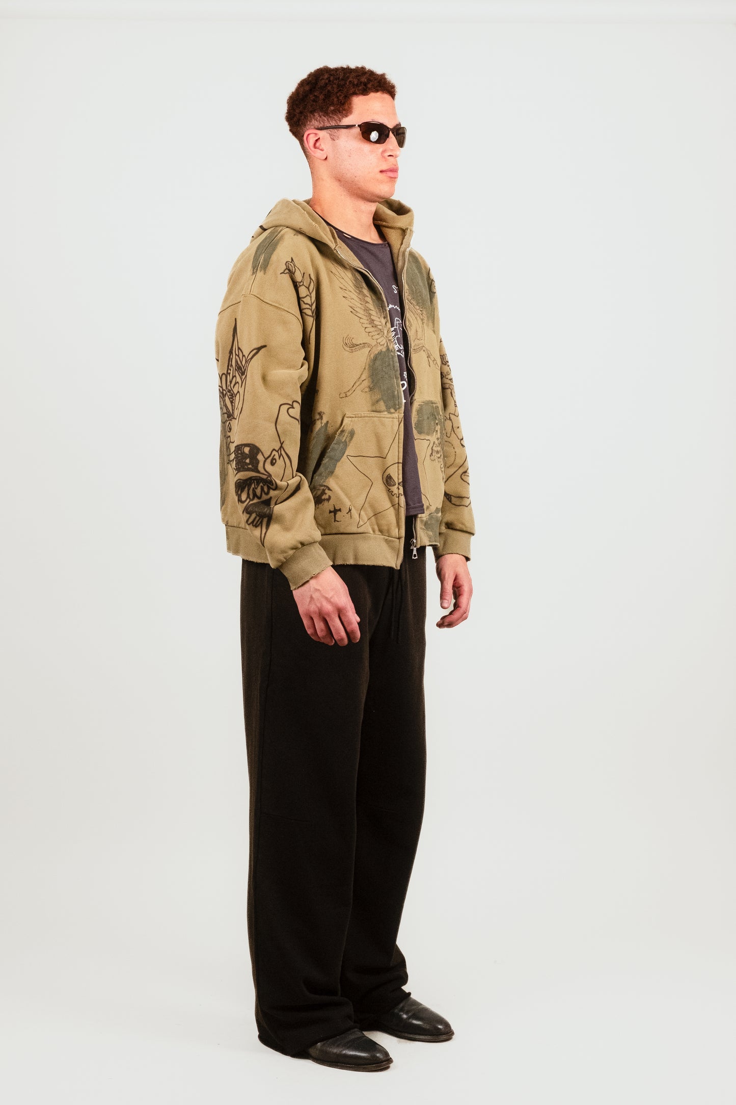 Second Skin Hoodie in Grunge - Puppet Theater