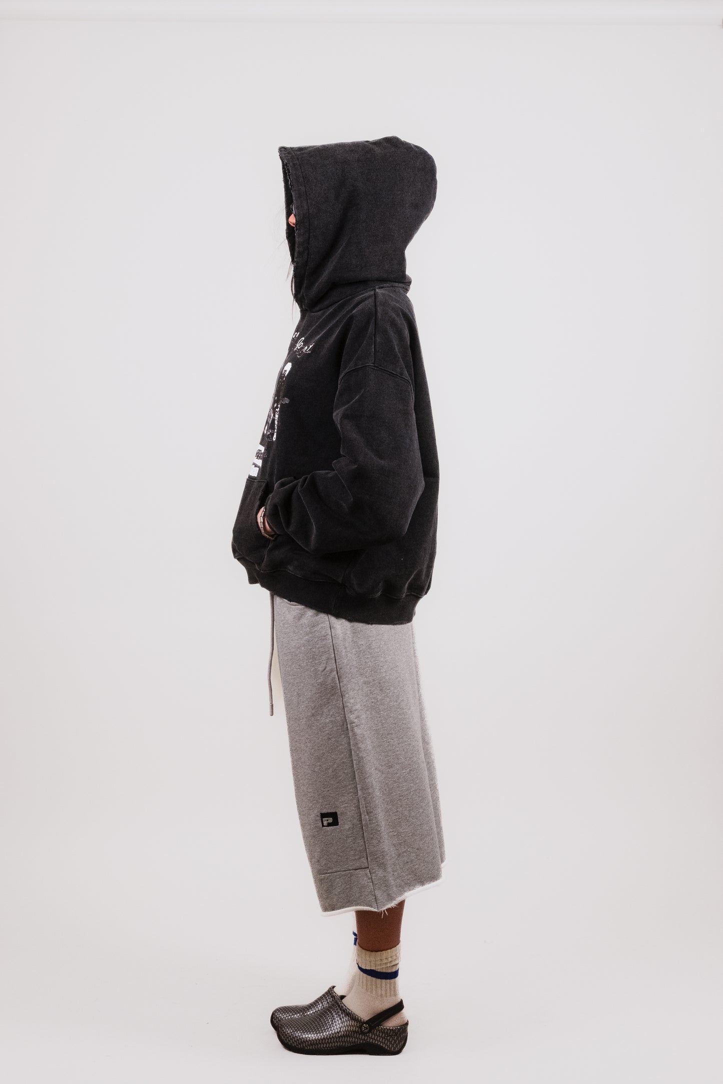 86 Mid-Length Shorts - Puppet Theater