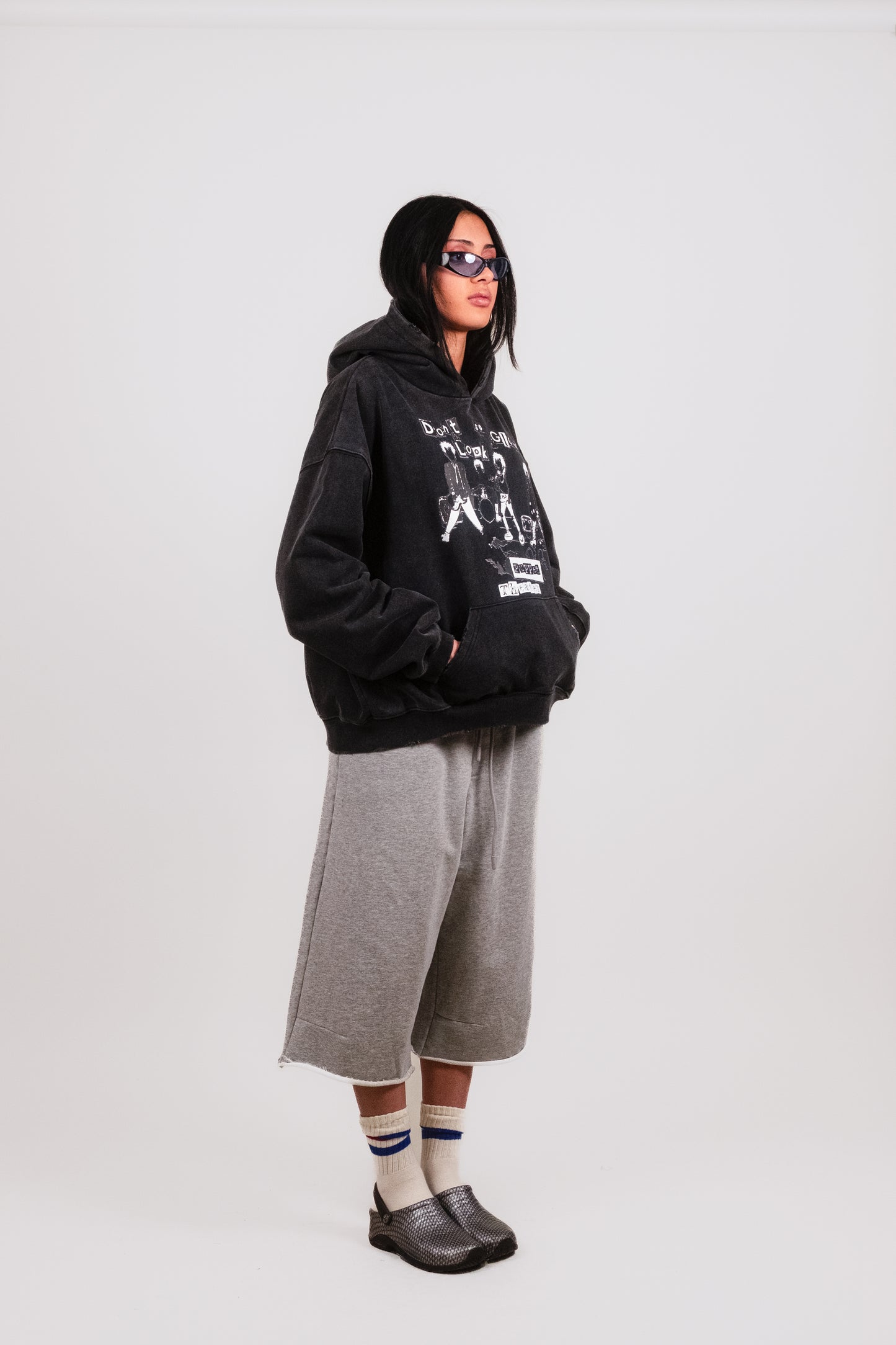 86 Mid-Length Shorts - Puppet Theater