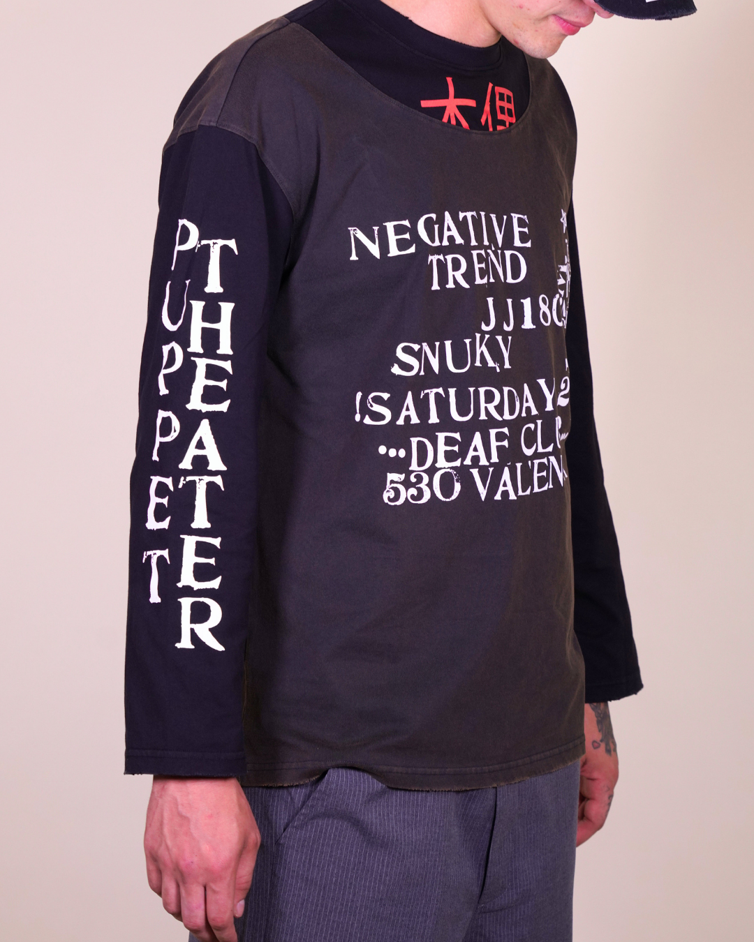 Hanzi Assemblage Longsleeve - Puppet-Theater