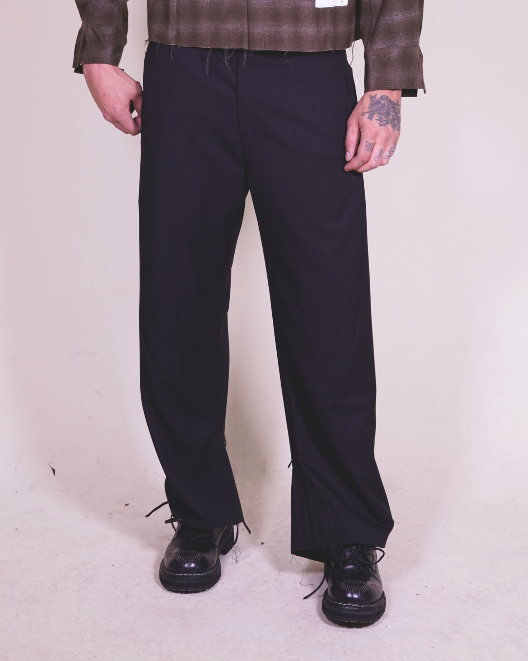 Poet Trousers - Puppet-Theater