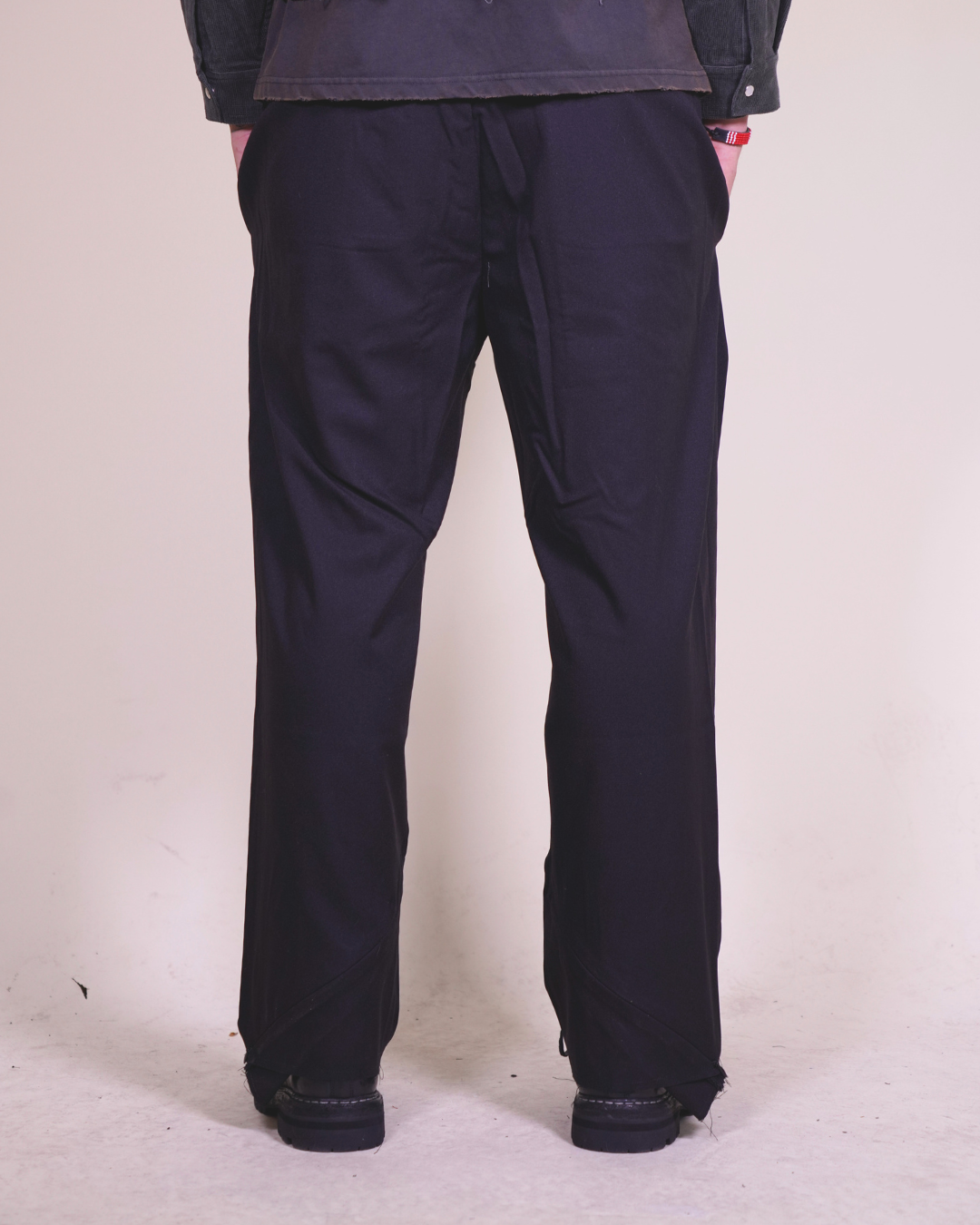 Poet Trousers - Puppet-Theater