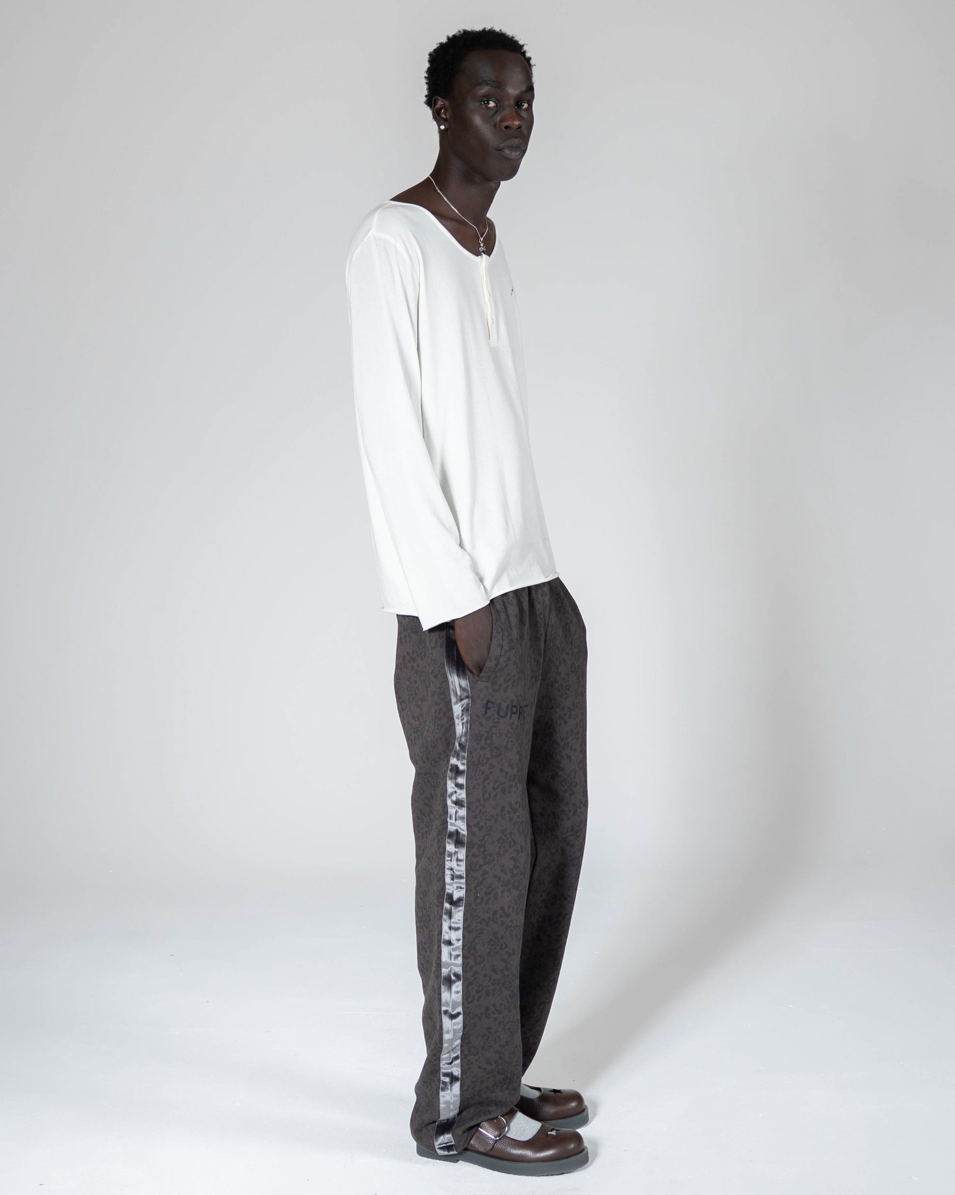 Delicate Wide Neck Henley - Puppet-Theater