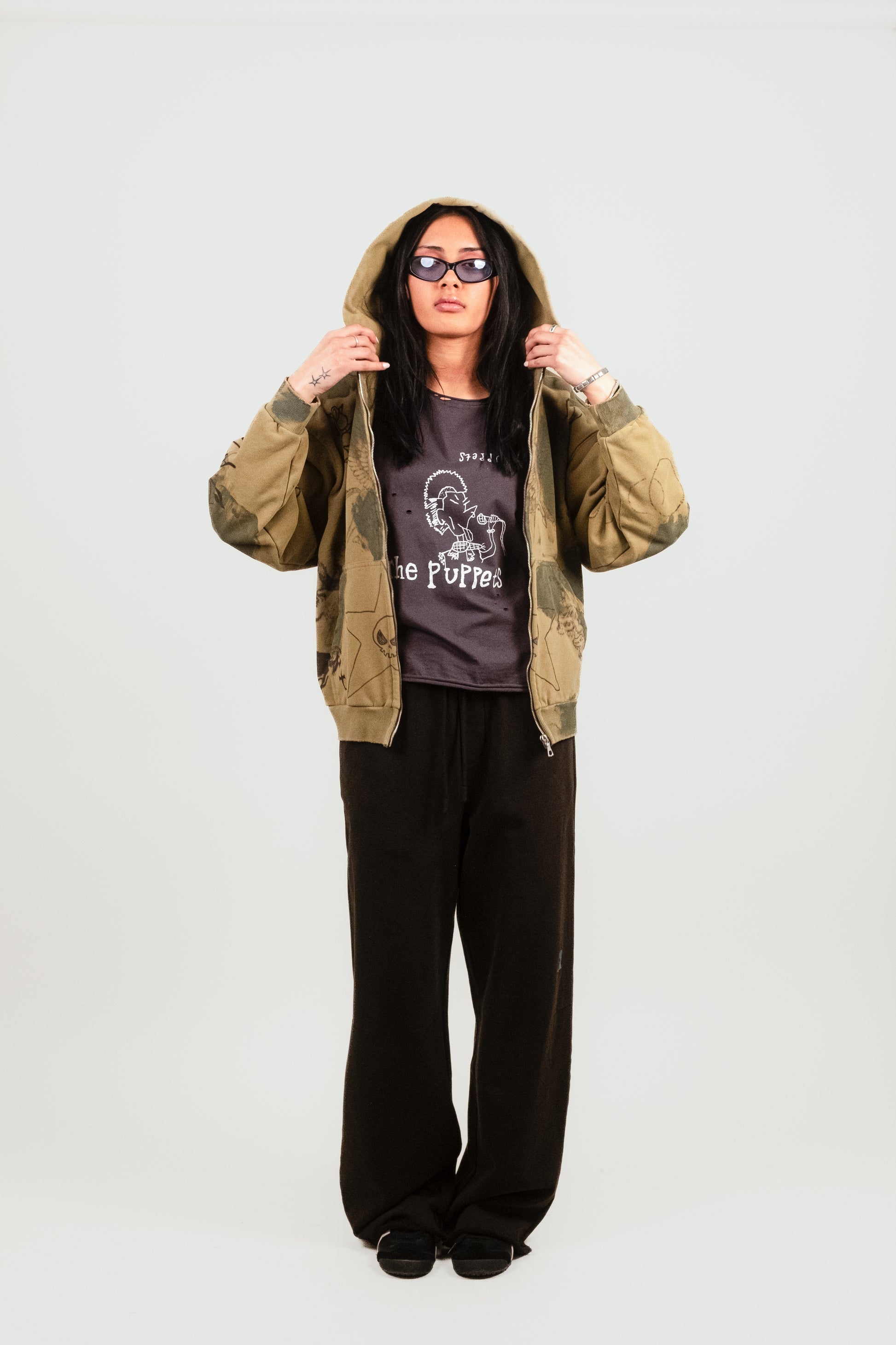 Second Skin Hoodie in Grunge - Puppet Theater